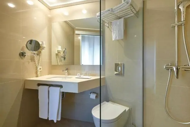 Economy Tek Büyük Yataklı Oda, Balkon