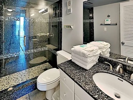 Daire, Birden Çok Yatak, Balkon, Okyanus Manzaralı (#5F)