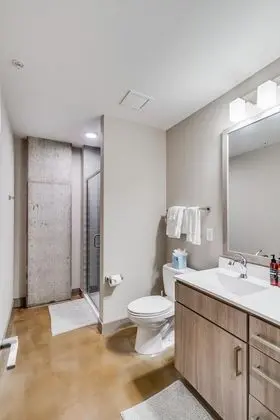 Daire, 1 Büyük (Queen) Boy Yatak ve Çekyat, Veranda, Şehir Manzaralı