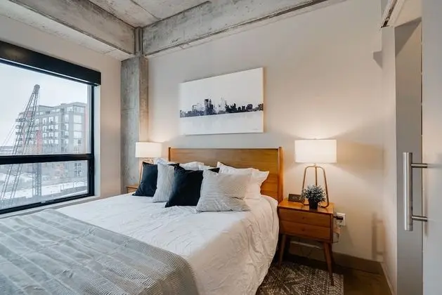 Daire, 1 Büyük (Queen) Boy Yatak ve Çekyat, Balkon, Şehir Manzaralı