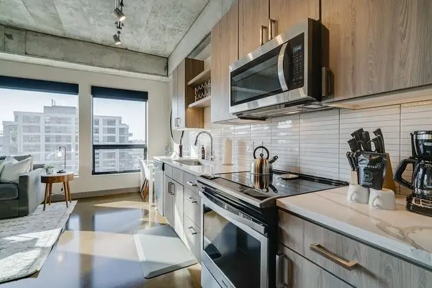 Daire, 1 Büyük (Queen) Boy Yatak ve Çekyat, Balkon, Şehir Manzaralı