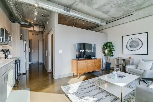 Daire, 1 Büyük (Queen) Boy Yatak ve Çekyat, Balkon, Şehir Manzaralı