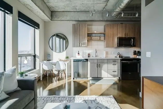 Daire, 1 Büyük (Queen) Boy Yatak ve Çekyat, Balkon, Şehir Manzaralı