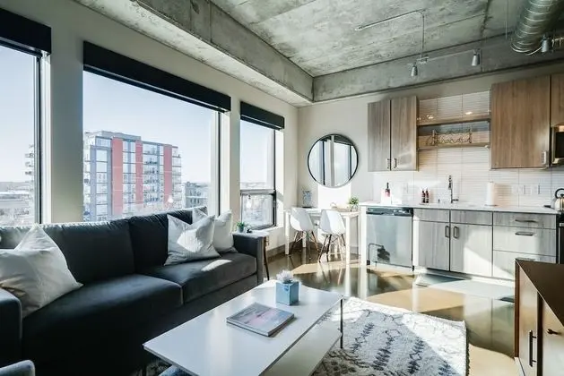Daire, 1 Büyük (Queen) Boy Yatak ve Çekyat, Balkon, Şehir Manzaralı
