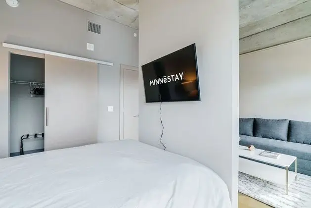 Daire, 1 Büyük (Queen) Boy Yatak ve Çekyat, Balkon, Şehir Manzaralı