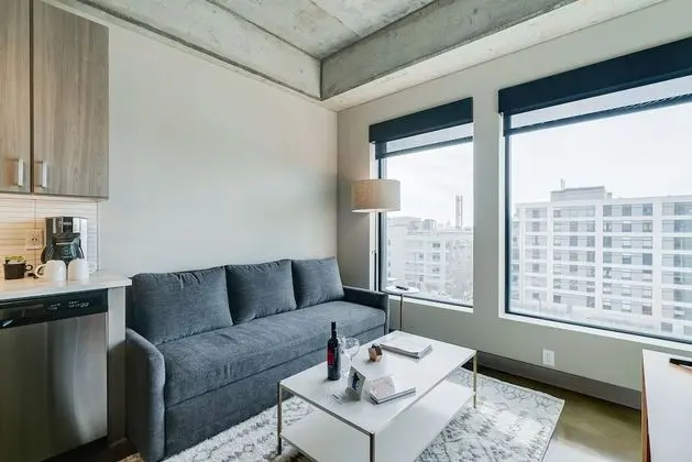 Daire, 1 Büyük (Queen) Boy Yatak ve Çekyat, Balkon, Şehir Manzaralı