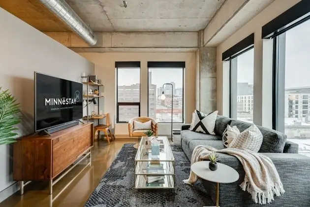 Daire, 1 Büyük (Queen) Boy Yatak ve Çekyat, Balkon, Şehir Manzaralı
