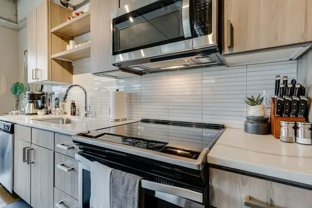 Daire, 1 Büyük (Queen) Boy Yatak ve Çekyat, Balkon, Şehir Manzaralı