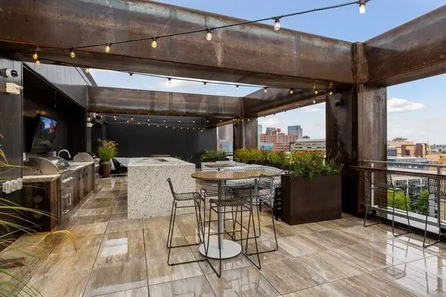 Daire, 1 Büyük (Queen) Boy Yatak ve Çekyat, Balkon, Şehir Manzaralı
