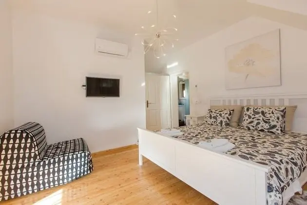 Ev (Sablja - with pool - H(6+4))