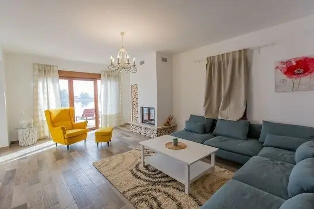 Ev (Sablja - with pool - H(6+4))