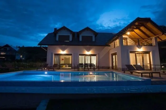 Ev (Sablja - with pool - H(6+4))