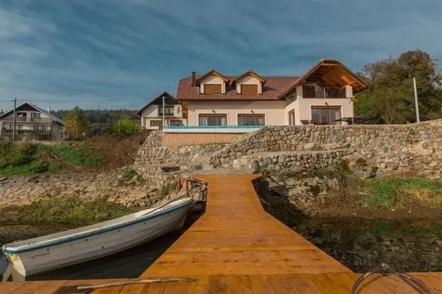 Ev (Sablja - with pool - H(6+4))