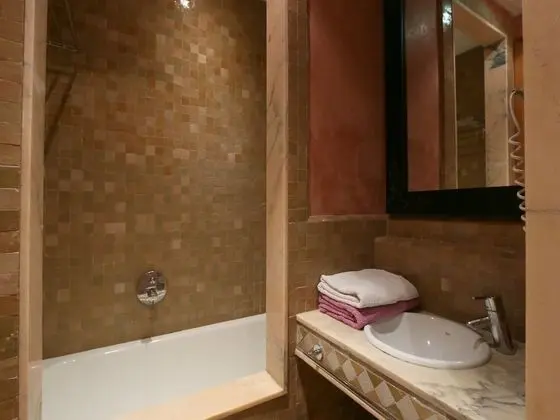 Luxury Apart Daire, 2 Yatak Odası, Bahçe Manzaralı