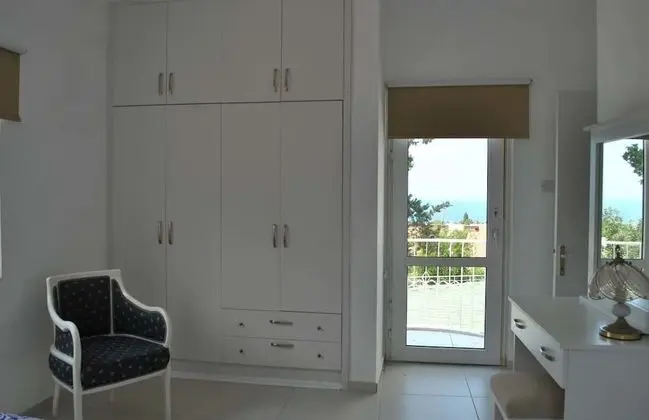 Villa, Sigara İçilmez
