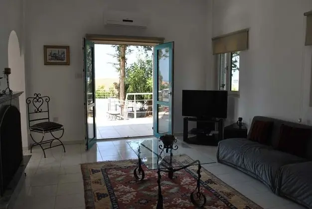 Villa, Sigara İçilmez