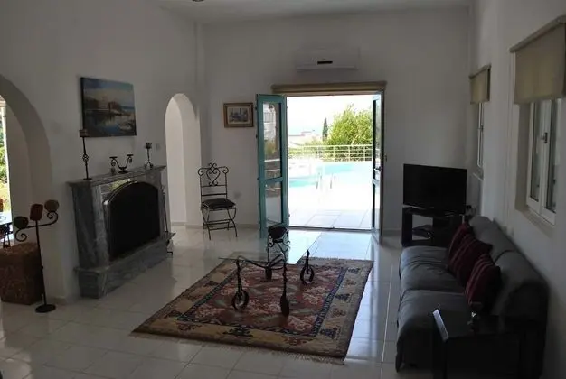 Villa, Sigara İçilmez