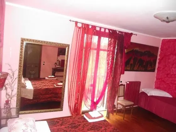 Deluxe Üç Kişilik Oda, Banyolu/Duşlu, Park Manzaralı