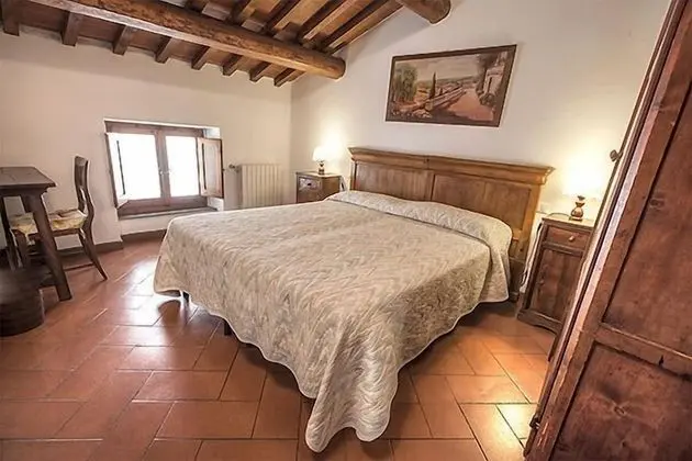 Büyük Yataklı Tek Kişilik Oda