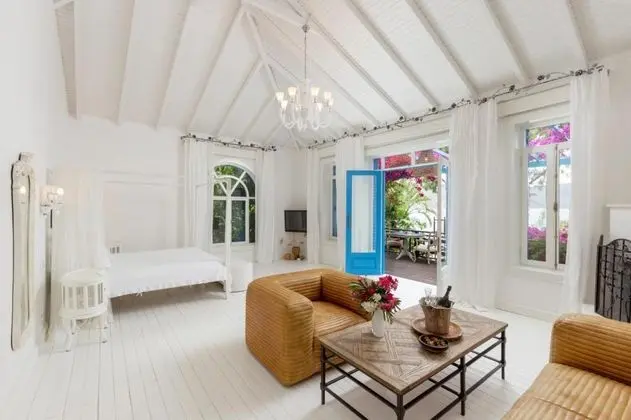 Luxury Suite, Deniz ve Bahçe Manzaralı, Şömineli ve Jakuzili