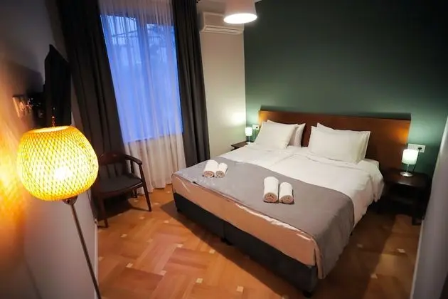 Deluxe Family Room