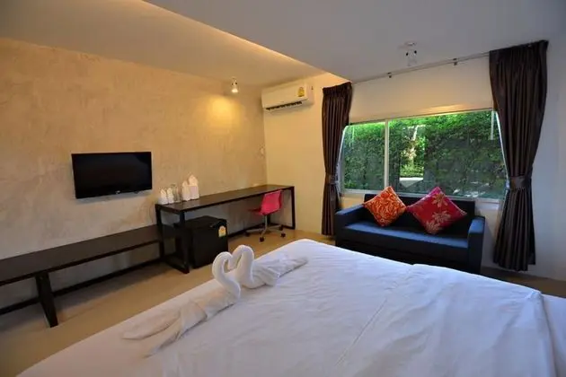 Standard Double Bed