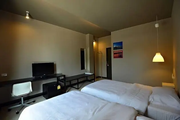 Standard Twin Bed