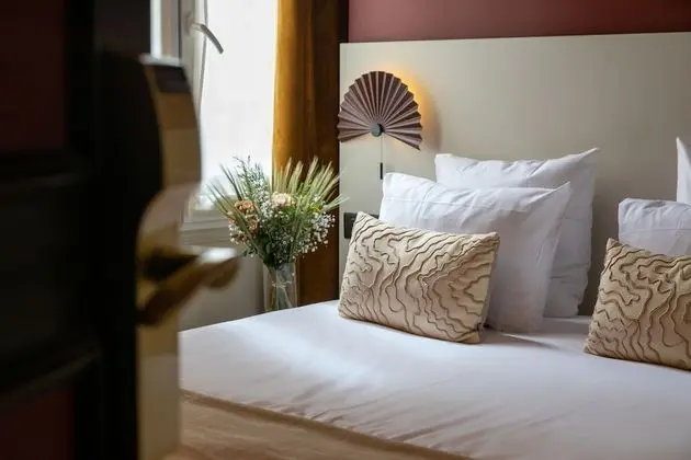 Comfort Tek Büyük Yataklı Oda