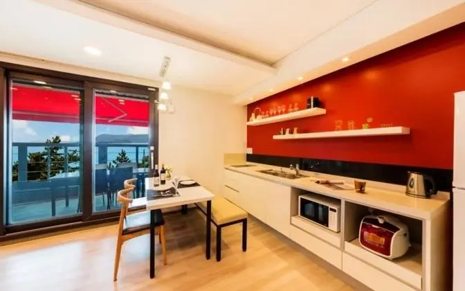 Oda (Room 201 (Ocean View))