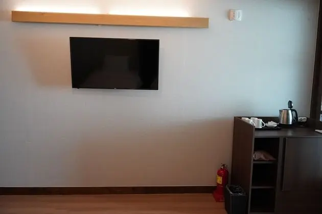 Bed3-Double+2single beds, Free Photoshoot &Breakfast. Free Dinner(Weekday Only, Order closes at 3pm)