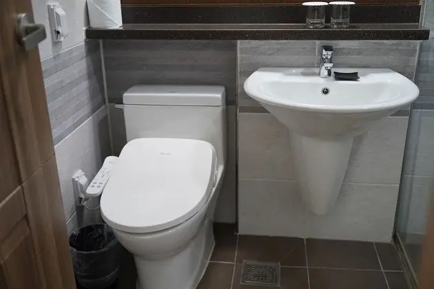 Bed3-Double+2single beds, Free Photoshoot &Breakfast. Free Dinner(Weekday Only, Order closes at 3pm)