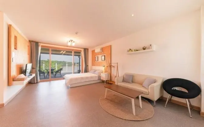 Oda (Room 102 (Ocean View))