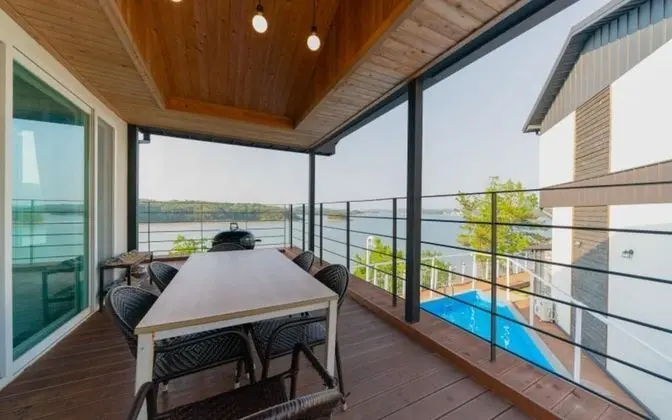 Oda (Room 103 (Ocean View Group))