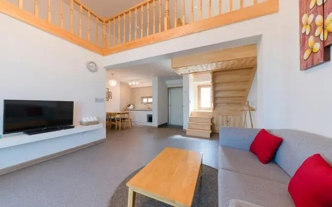 Oda (Room 201 (Ocean View Duplex))