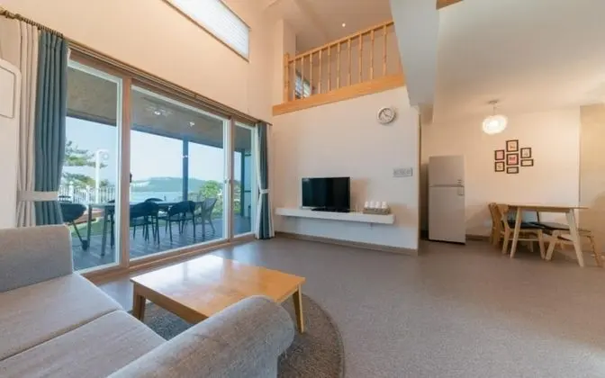 Oda (Room 201 (Ocean View Duplex))