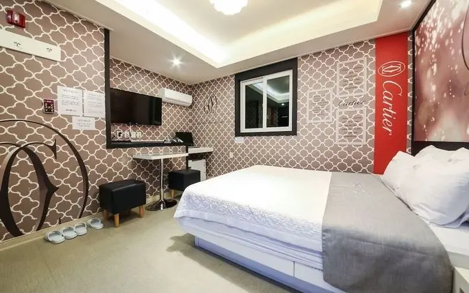 Oda (Drive-in - Breakfast is provided (Net)