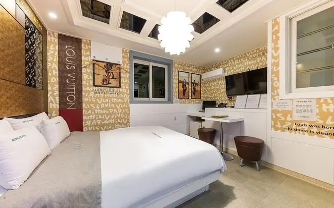 Oda (Drive-in - Breakfast is provided (Net)