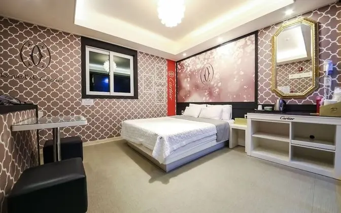 Oda (Drive-in - Breakfast is provided (Net)