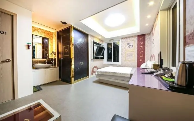 Oda (Standard - Breakfast (Netflix availab)