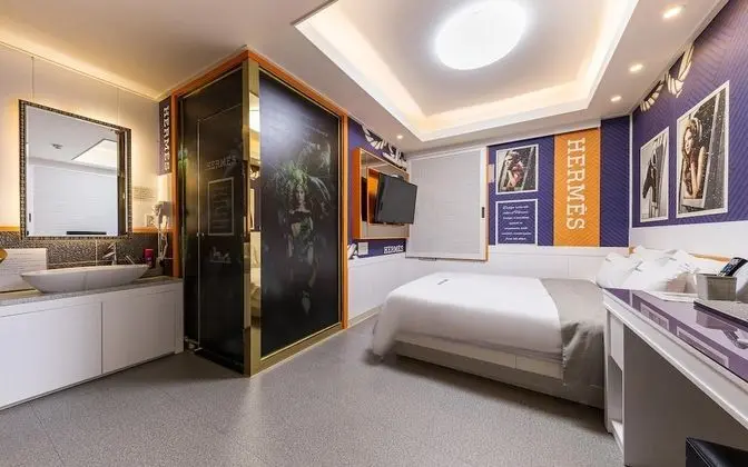 Oda (Standard - Breakfast (Netflix availab)