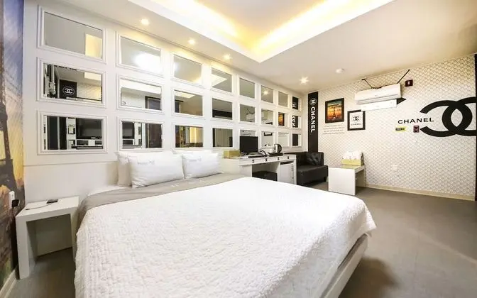 Oda (Standard - Breakfast (Netflix availab)