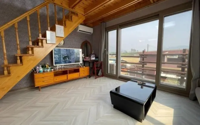 Oda (Separate house)