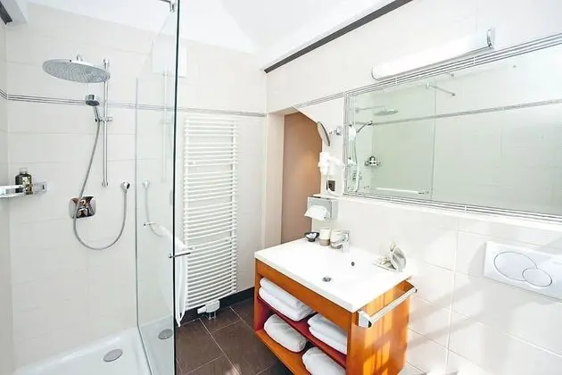 Superior Tek Büyük Yataklı Oda, 1 Yatak Odası, Dağ Manzaralı, Kule