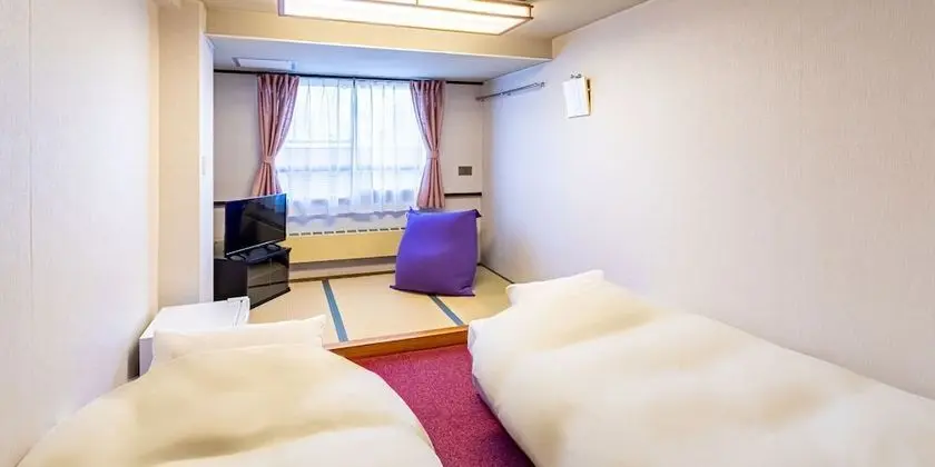 İki Ayrı Yataklı Oda, Sigara İçilmez, Ortak Banyo (with Toilet, FREE Wi-Fi)