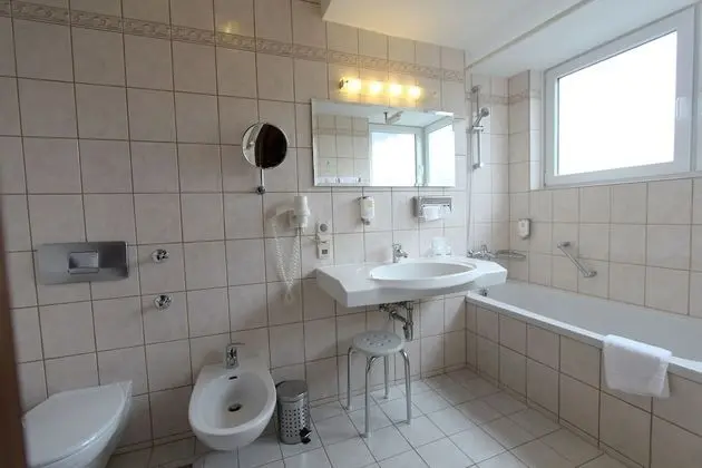 Comfort Tek Büyük veya İki Ayrı Yataklı Oda