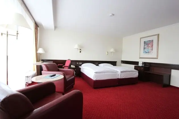 Standard Tek Büyük veya İki Ayrı Yataklı Oda