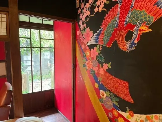 Standard Tek Büyük Yataklı Oda, Ortak Banyo (Flowers)