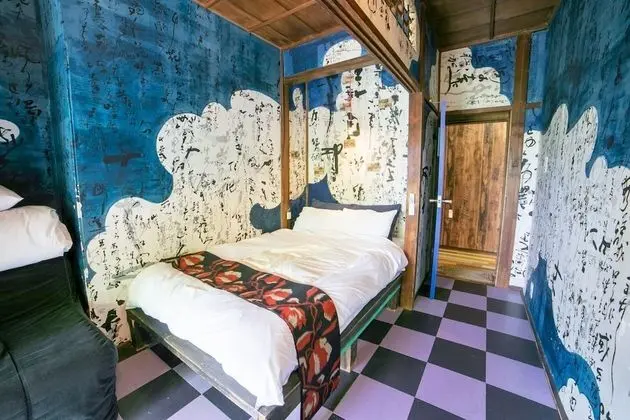 Tek Büyük Yataklı Oda, Ortak Banyo (Moon)
