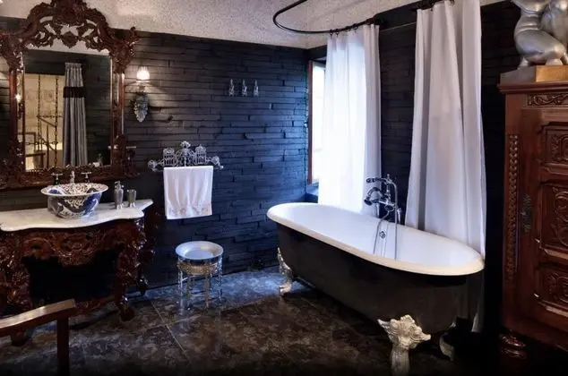 Signature Suite