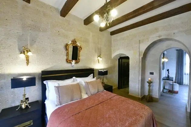 Signature Suite